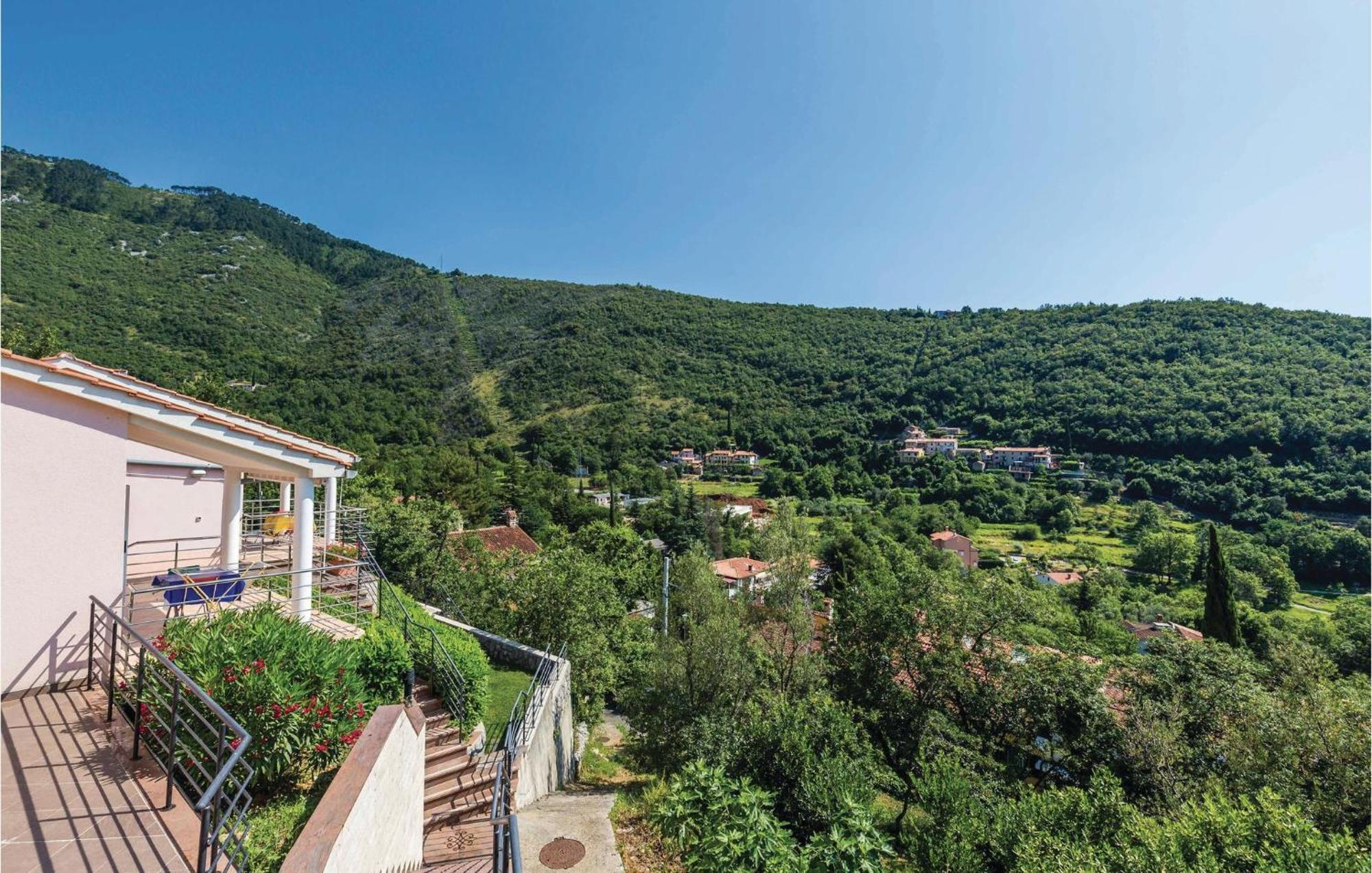 1 Bedroom Awesome In Mošćenička Draga